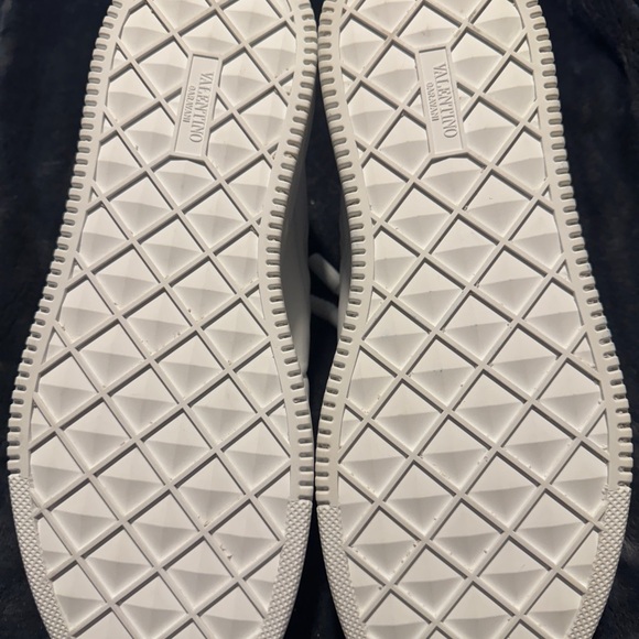 Valentino ONE STUD XL NAPPA LEATHER LOW-TOP SNEAKER - Picture 5 of 5